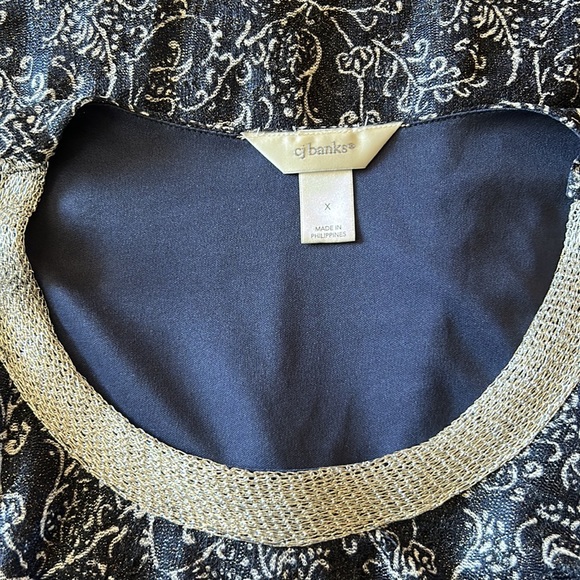 CJ banks layered top - Picture 2 of 2